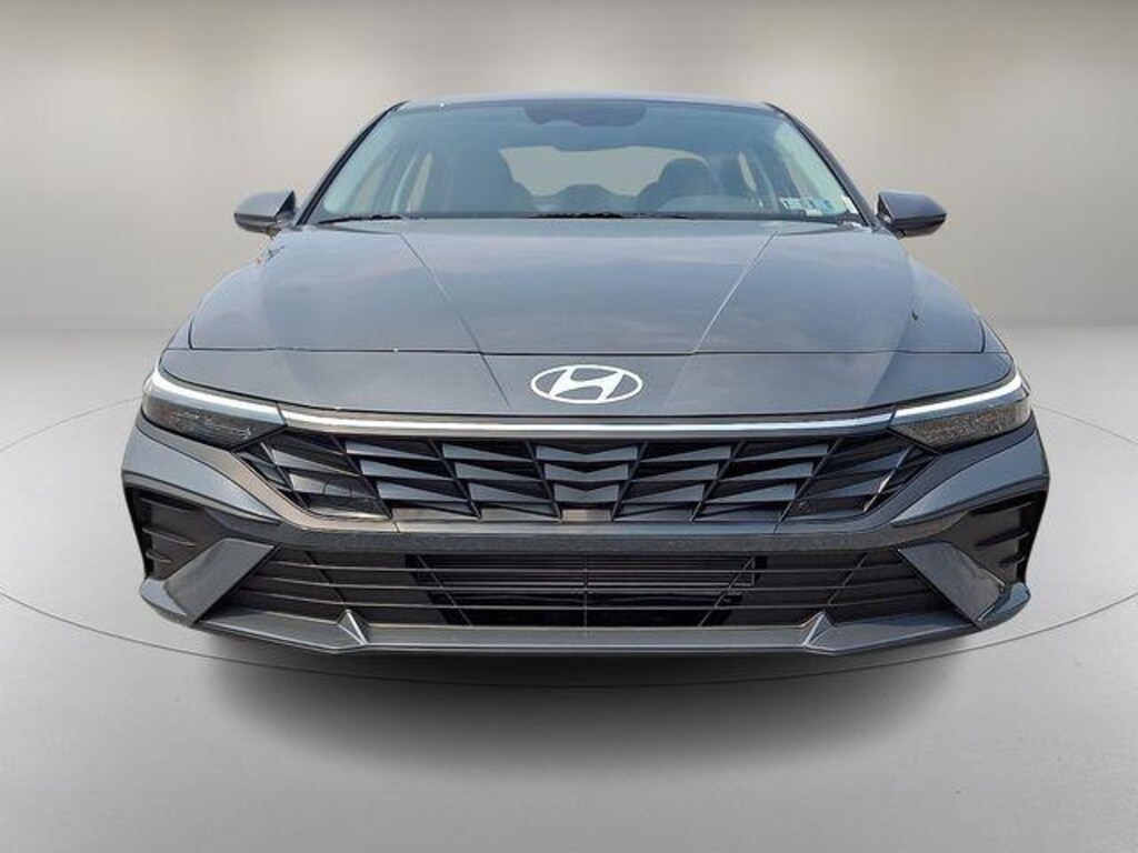 New 2026 Hyundai Elantra SE Sedan
