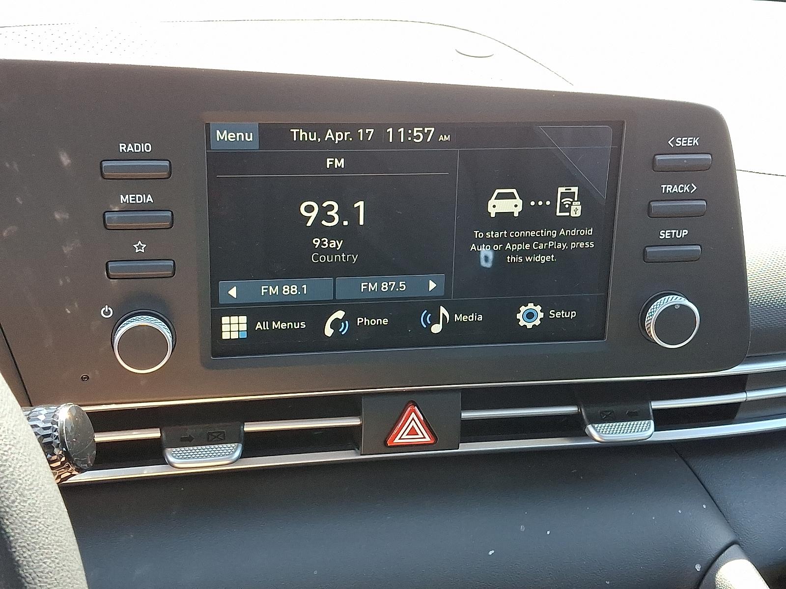 2025 Hyundai Elantra SE - Photo 17