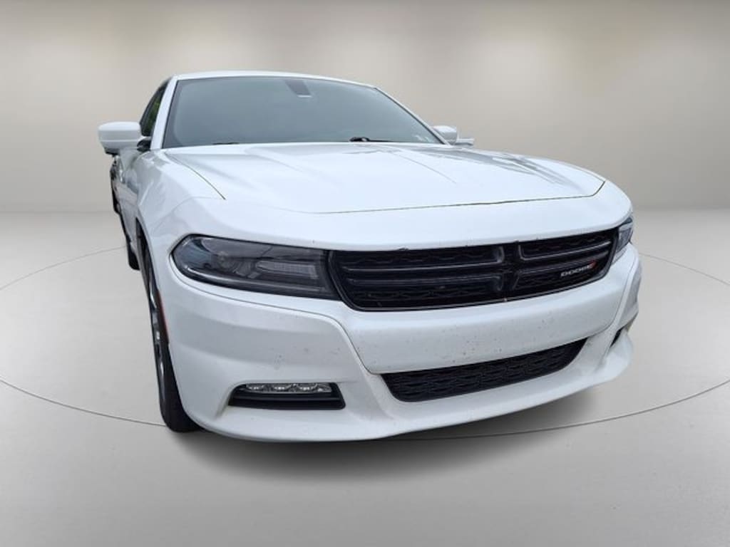 Used 2017 Dodge Charger SXT Sedan