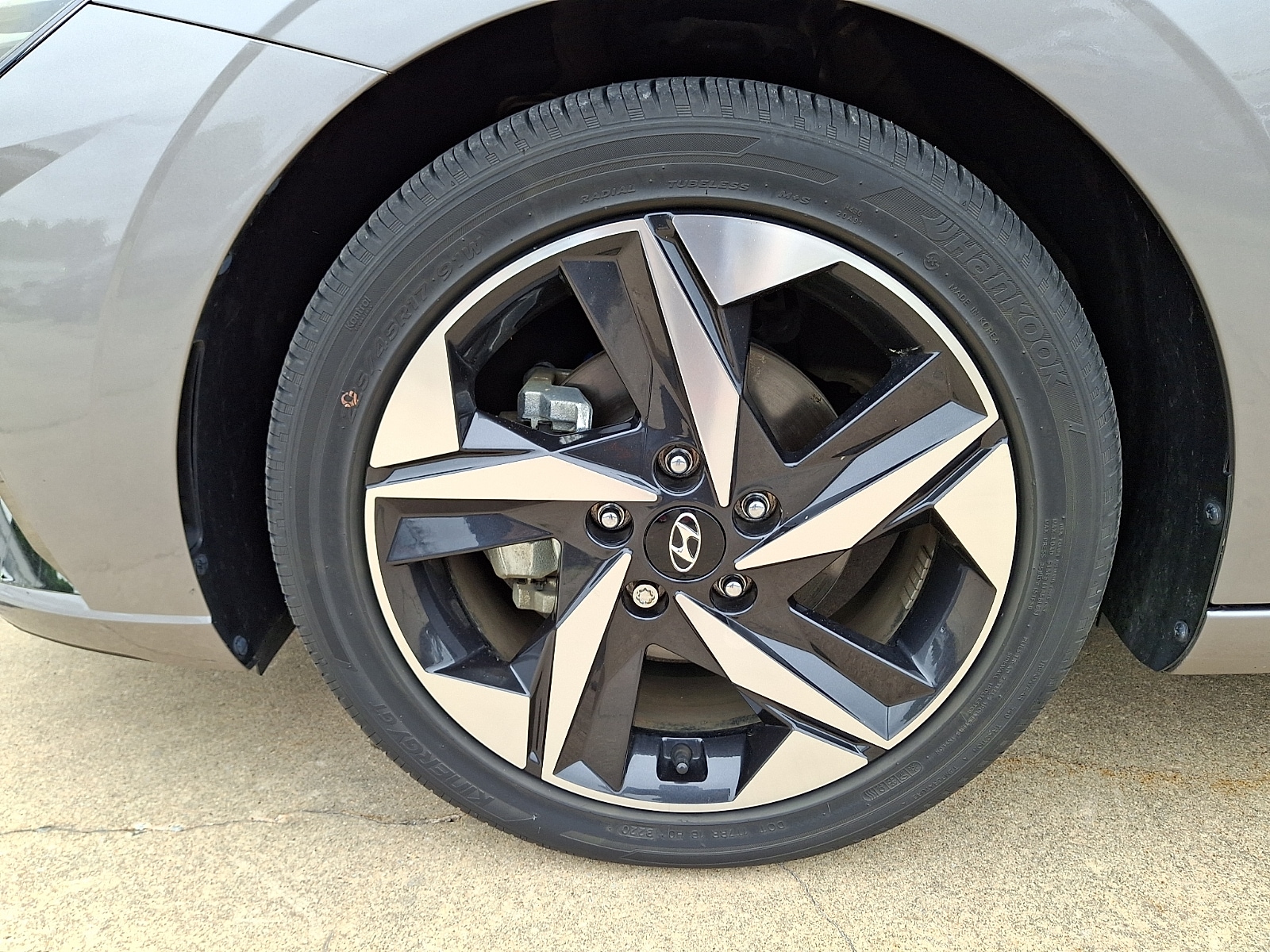 2021 Hyundai Elantra Limited - Photo 29