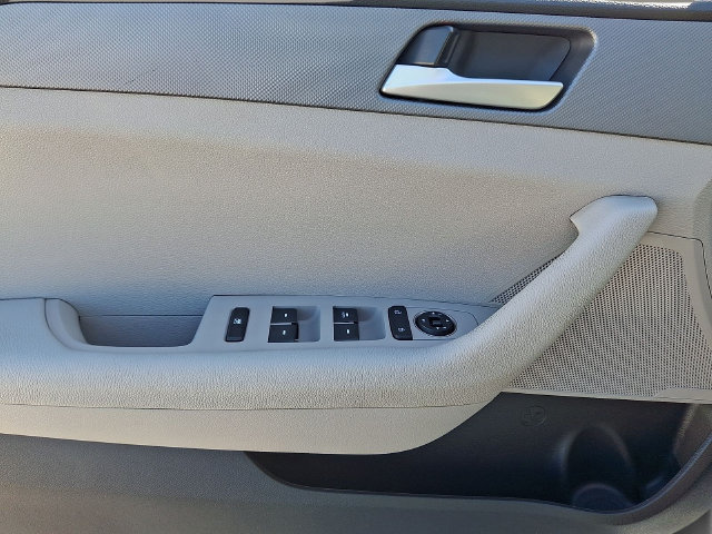 2018 Hyundai Sonata SE - Photo 12