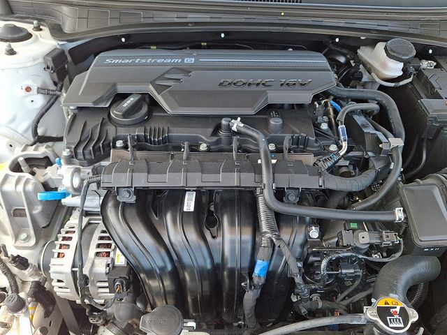 2025 Hyundai Elantra SEL - Photo 29