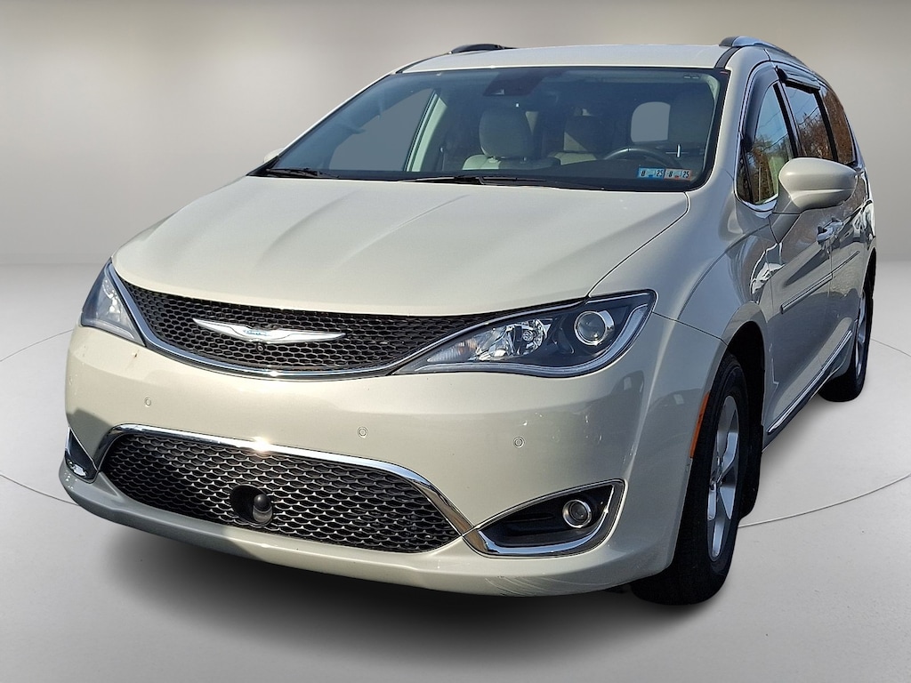 Used 2017 Chrysler Pacifica Touring-L Plus Van