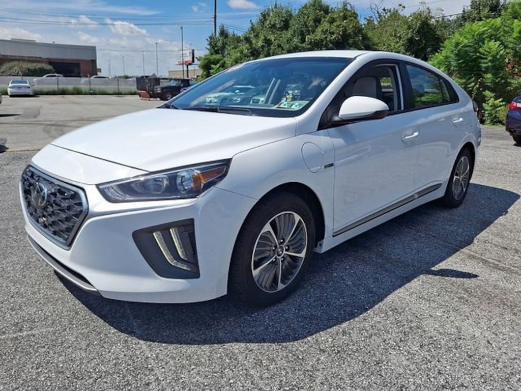Used 2020 Hyundai Ioniq Plug-In Hybrid SE Hatchback