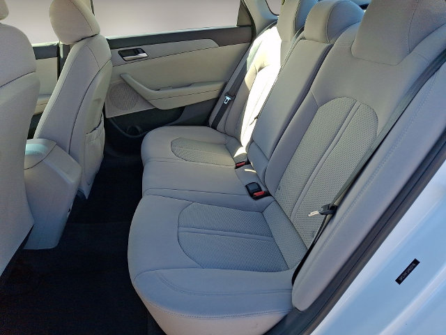 2018 Hyundai Sonata SE - Photo 10