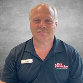 Staff member Tom Couch from ID_fd33e5c55e64