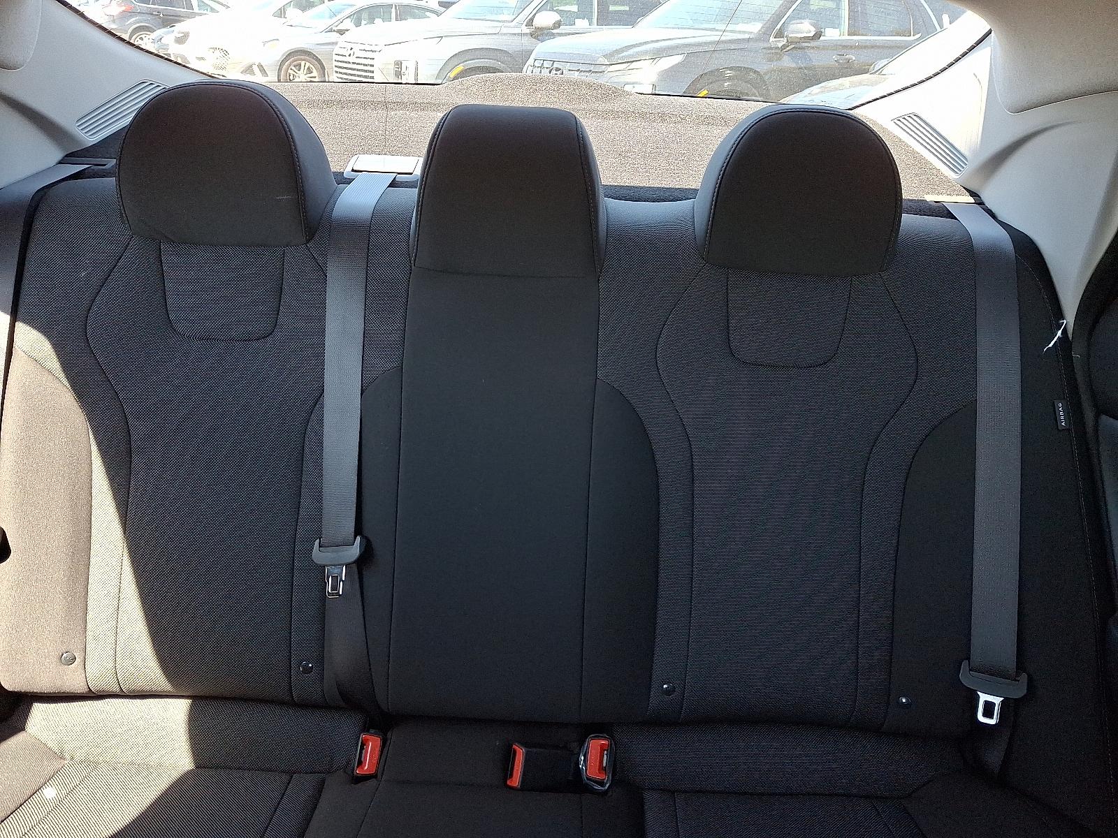 2025 Hyundai Elantra SE - Photo 14