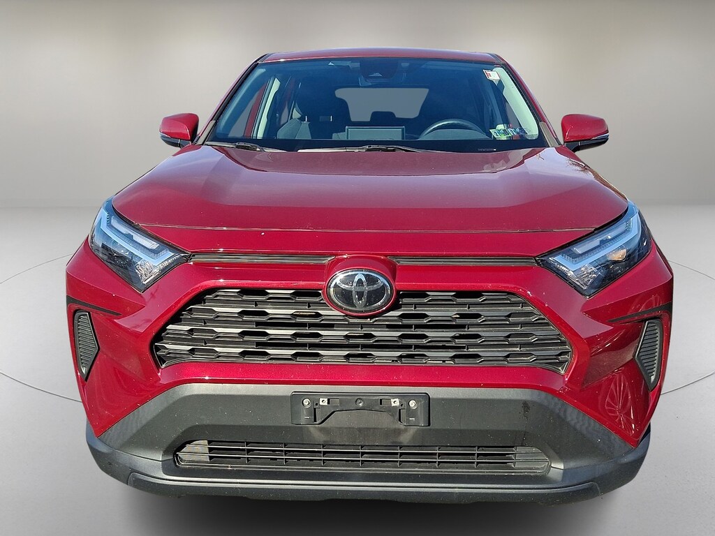 2023 Toyota RAV4 LE photo 3