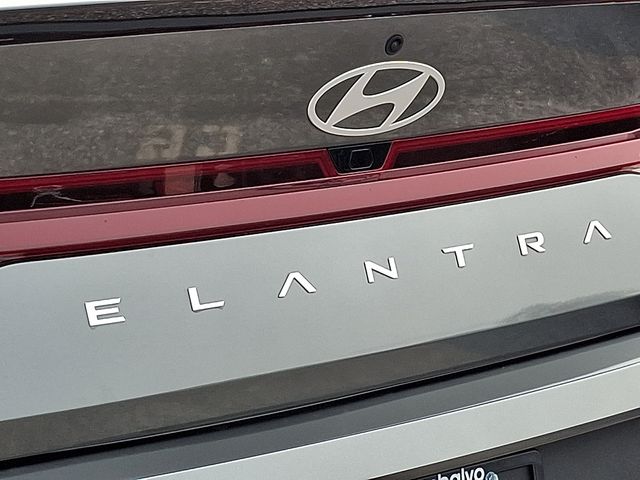 2025 Hyundai Elantra SEL - Photo 31