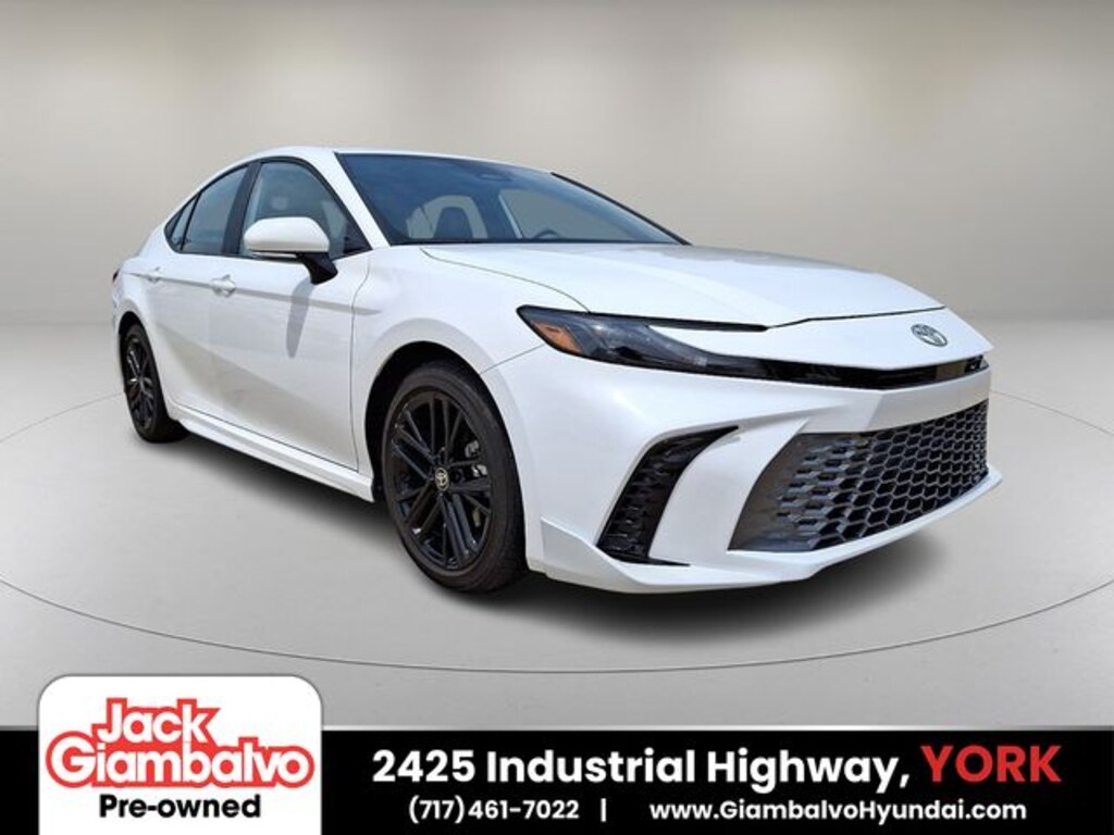 Used 2025 Toyota Camry SE Sedan