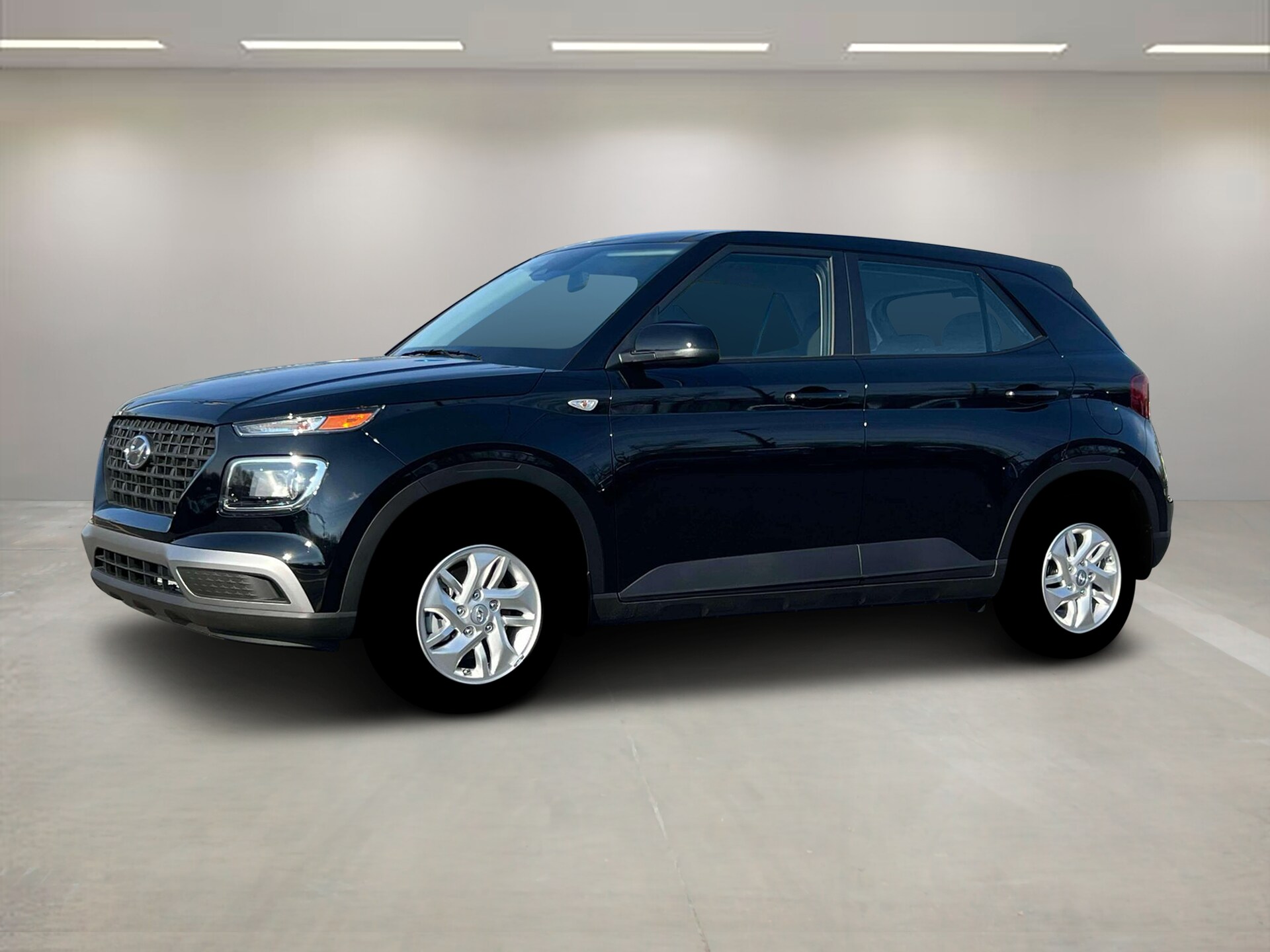 2025 Hyundai Venue SE photo 2
