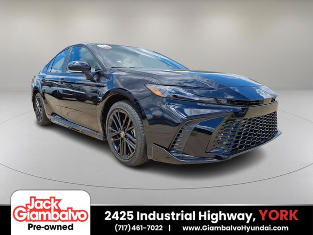 Used 2025 Toyota Camry SE Sedan
