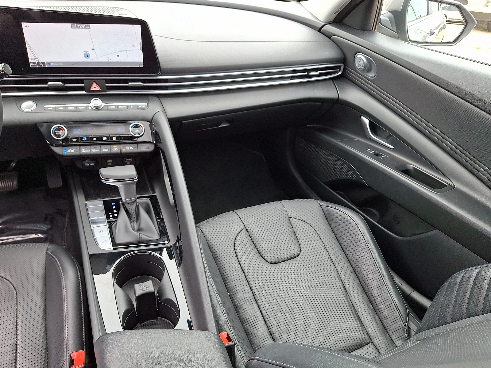 2021 Hyundai Elantra Limited - Photo 17