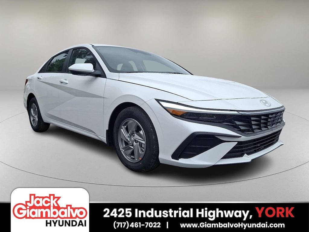 New 2025 Hyundai Elantra SE Sedan