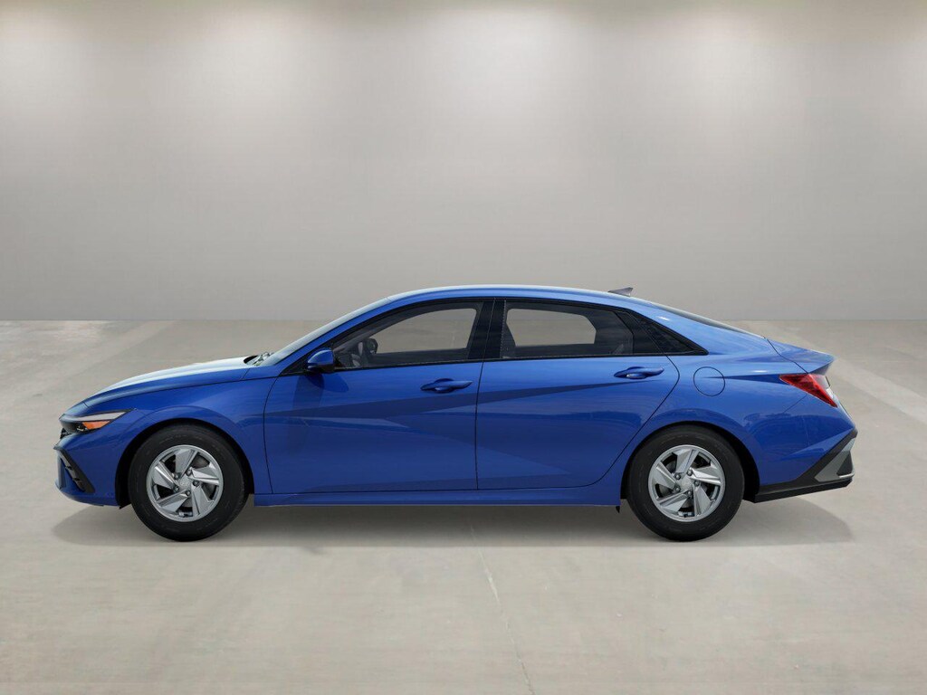 New 2026 Hyundai Elantra SE Sedan