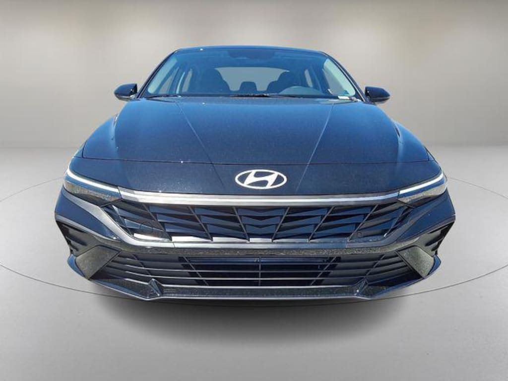 New 2026 Hyundai Elantra SE Sedan