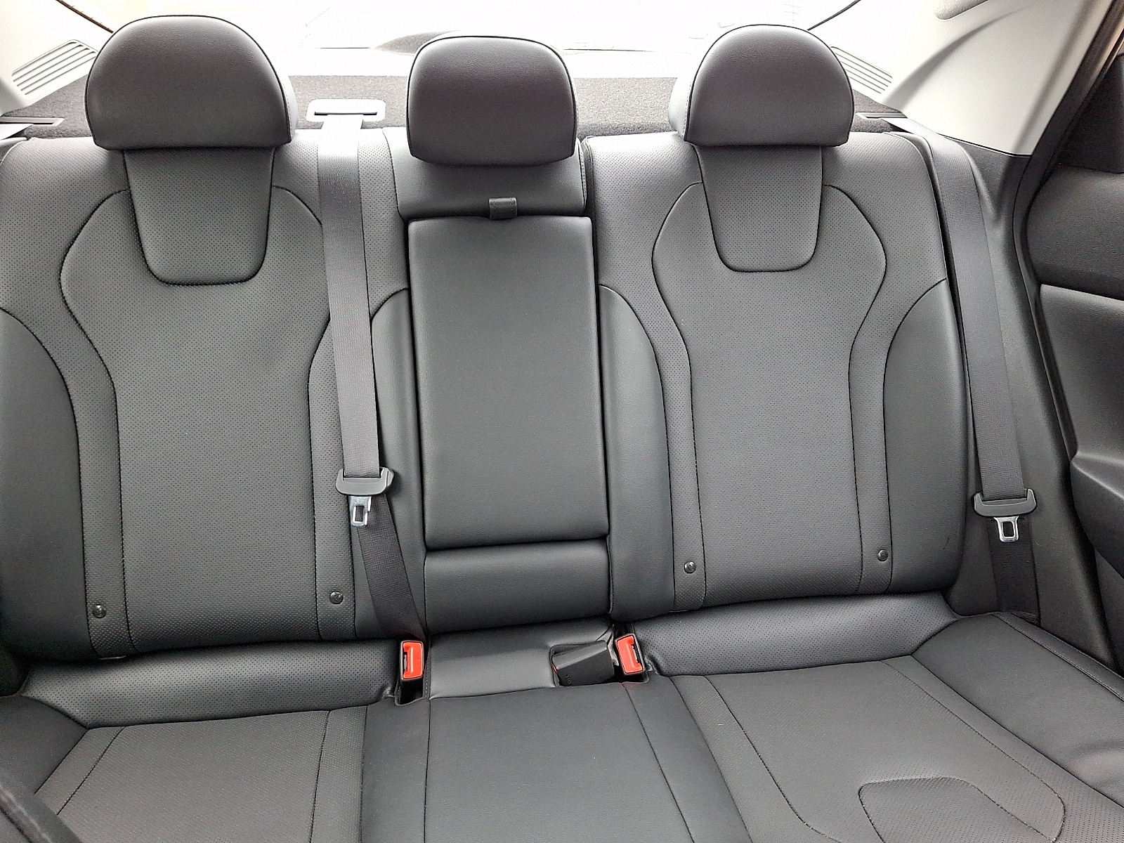 2021 Hyundai Elantra Limited - Photo 21