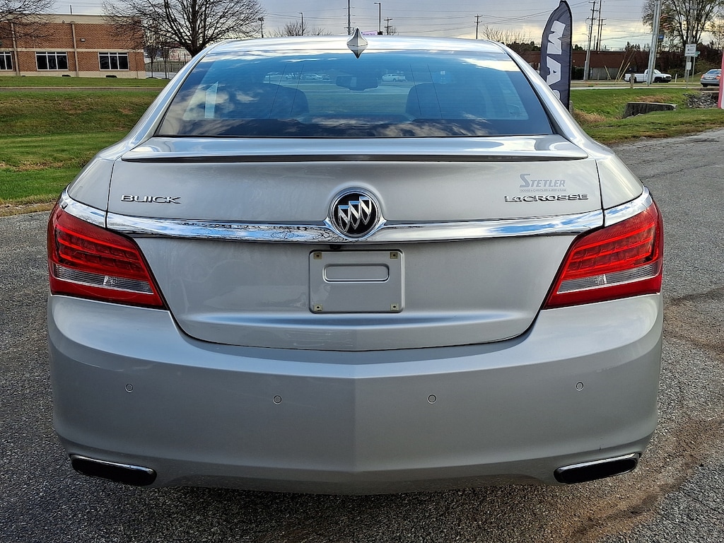 2016 Buick LaCrosse Sport Touring photo 4