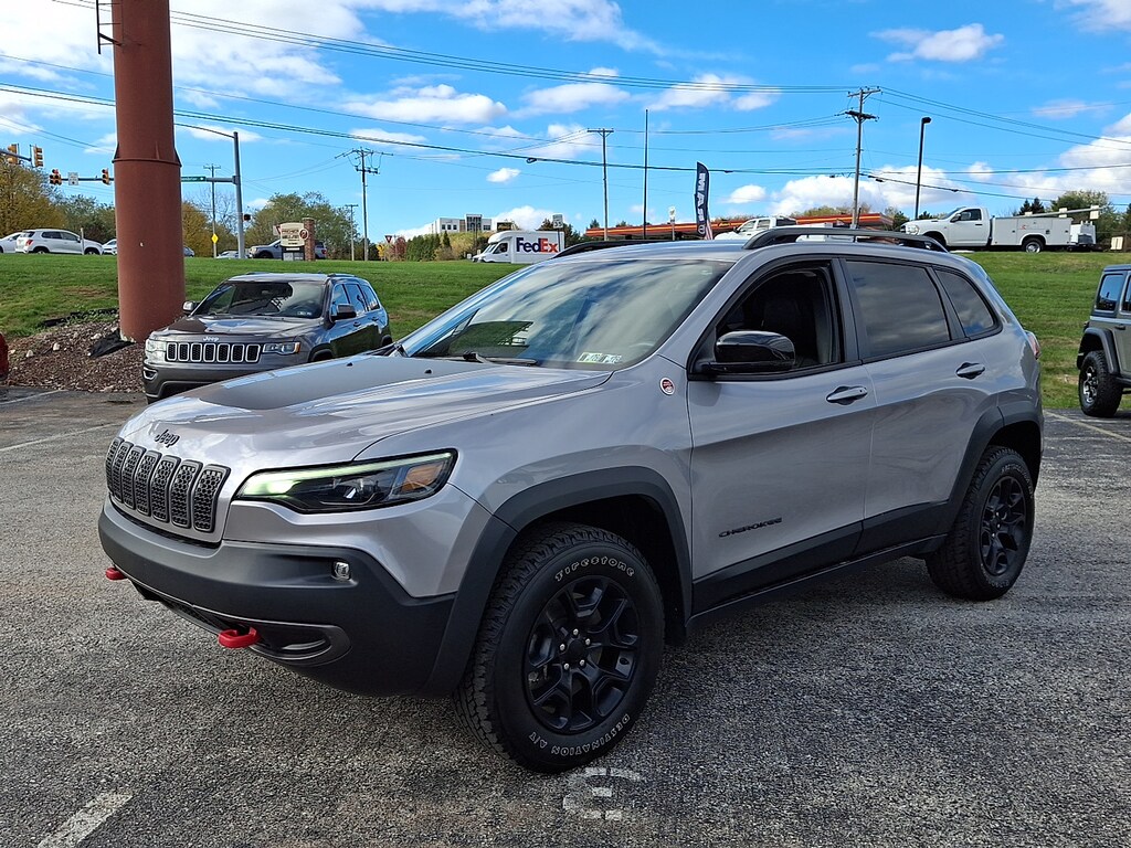 Used 2022 Jeep Cherokee Trailhawk SUV