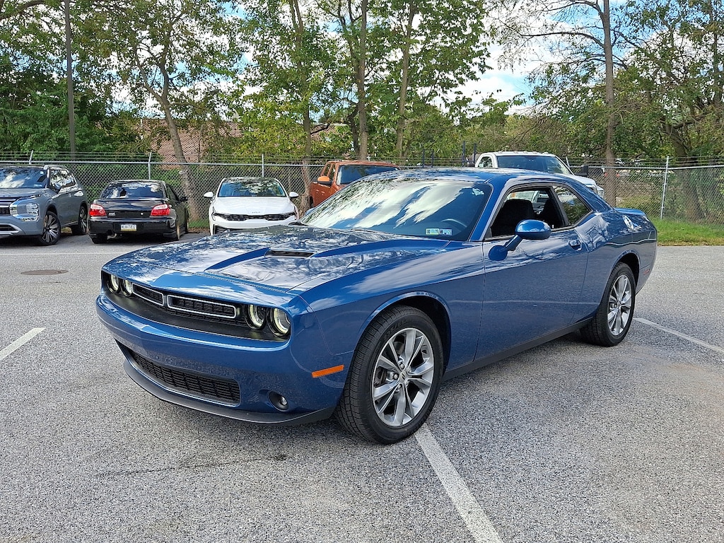 Used 2020 Dodge Challenger SXT Coupe
