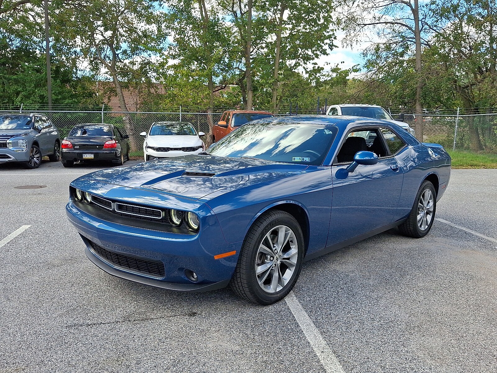 2020 Dodge Challenger SXT AWD photo 3