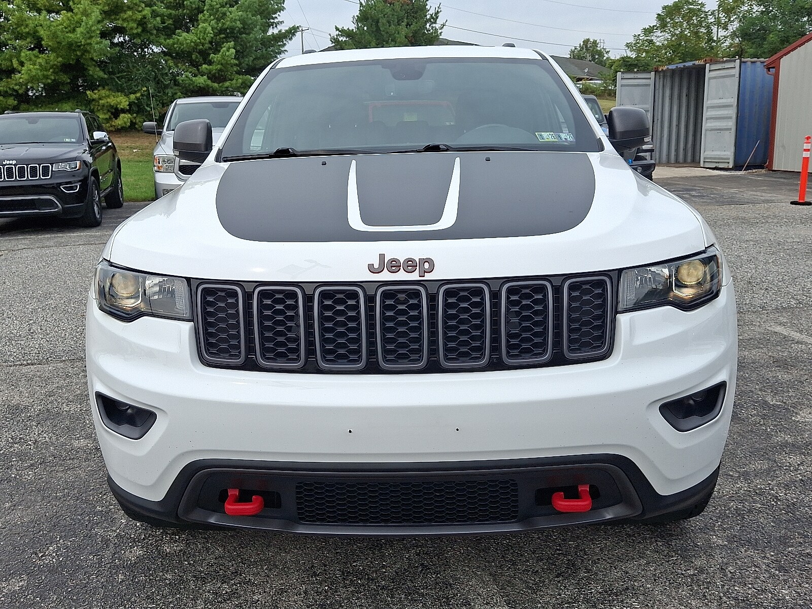 2021 Jeep Grand Cherokee Trailhawk photo 2