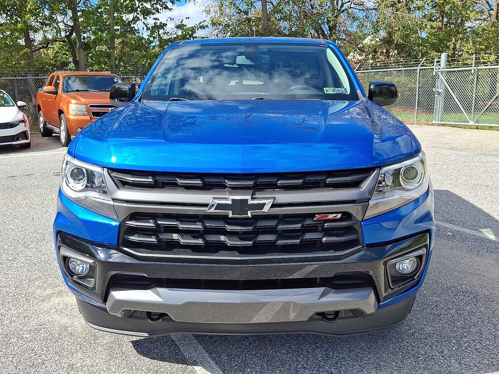 2022 Chevrolet Colorado Z71 photo 2