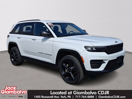 2023 Jeep Grand Cherokee Laredo SUV