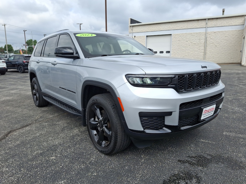 Used 2024 Jeep Grand Cherokee L Laredo SUV