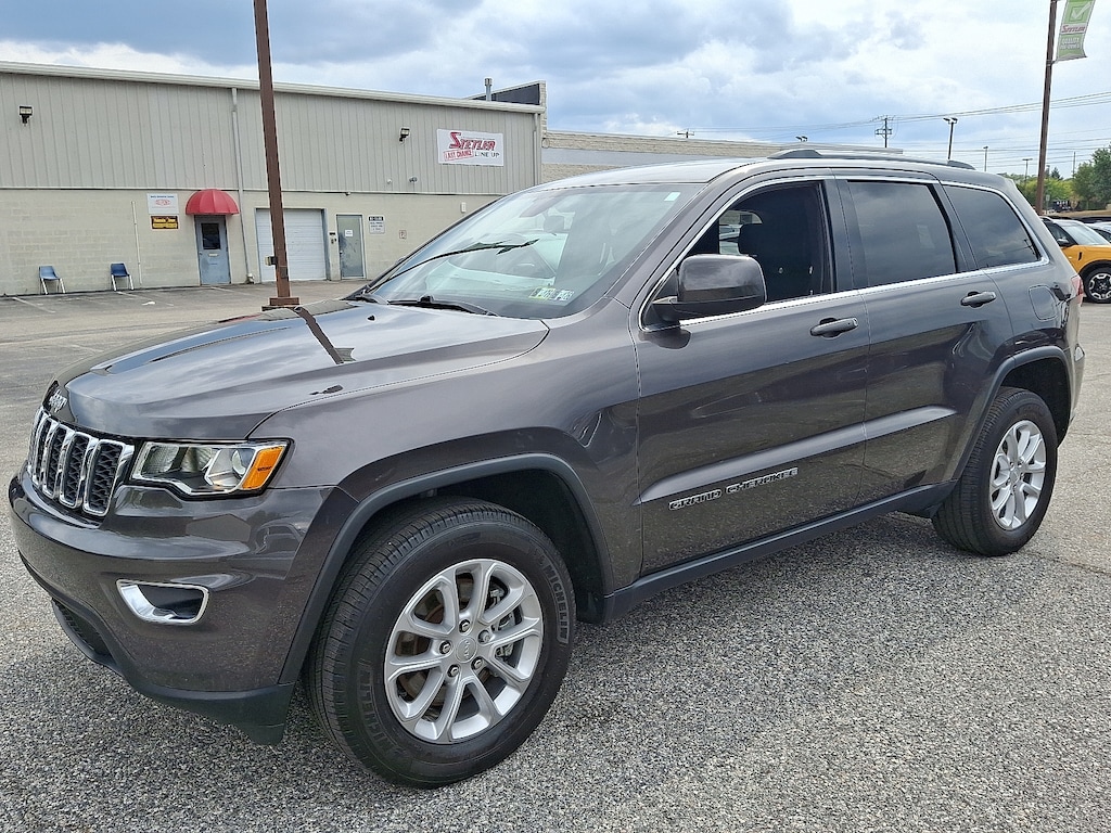 Used 2021 Jeep Grand Cherokee Laredo SUV