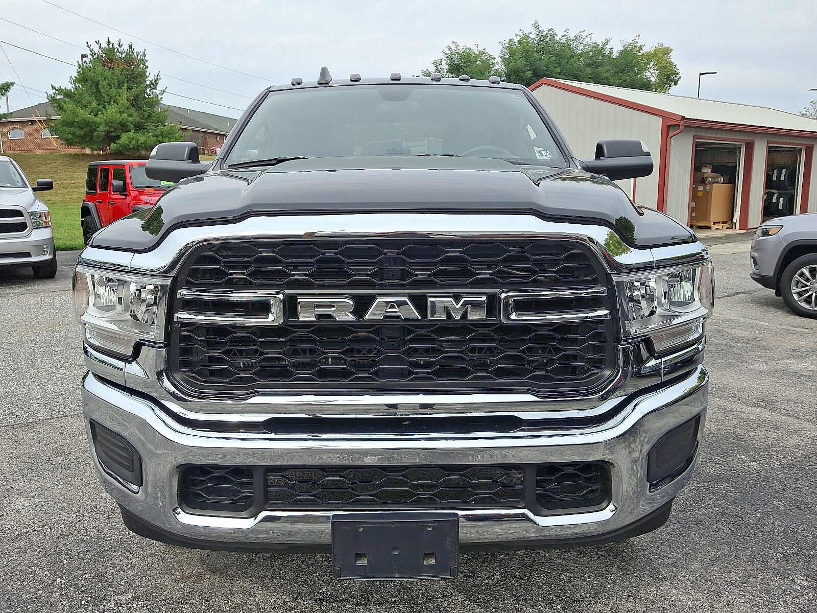 2022 Ram 2500 Tradesman photo 2