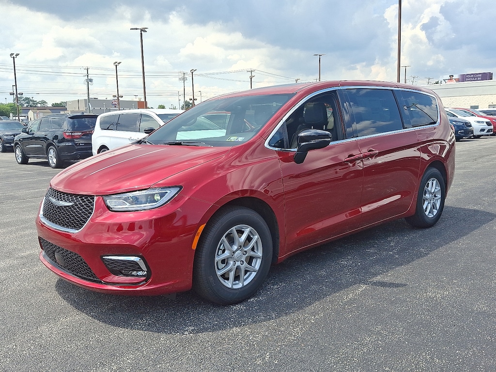 Used 2026 Chrysler Pacifica Select Van Passenger Van