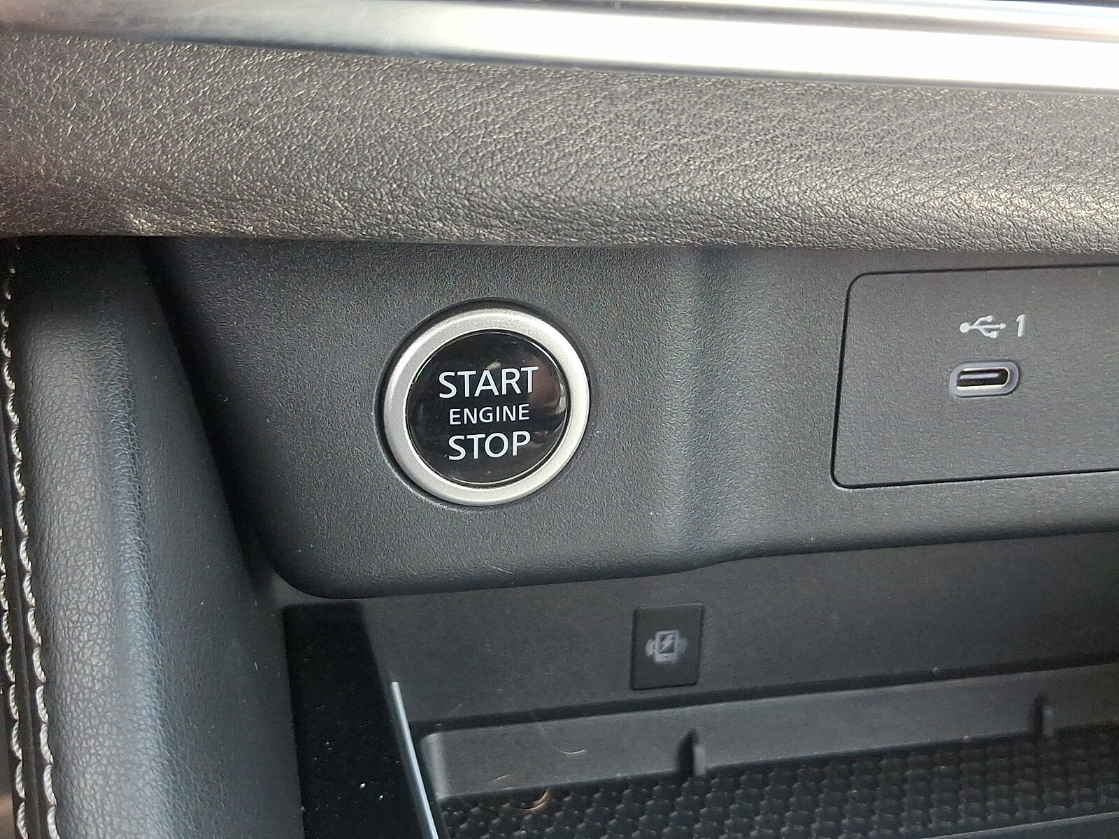 2023 Nissan Rogue Platinum - Photo 26