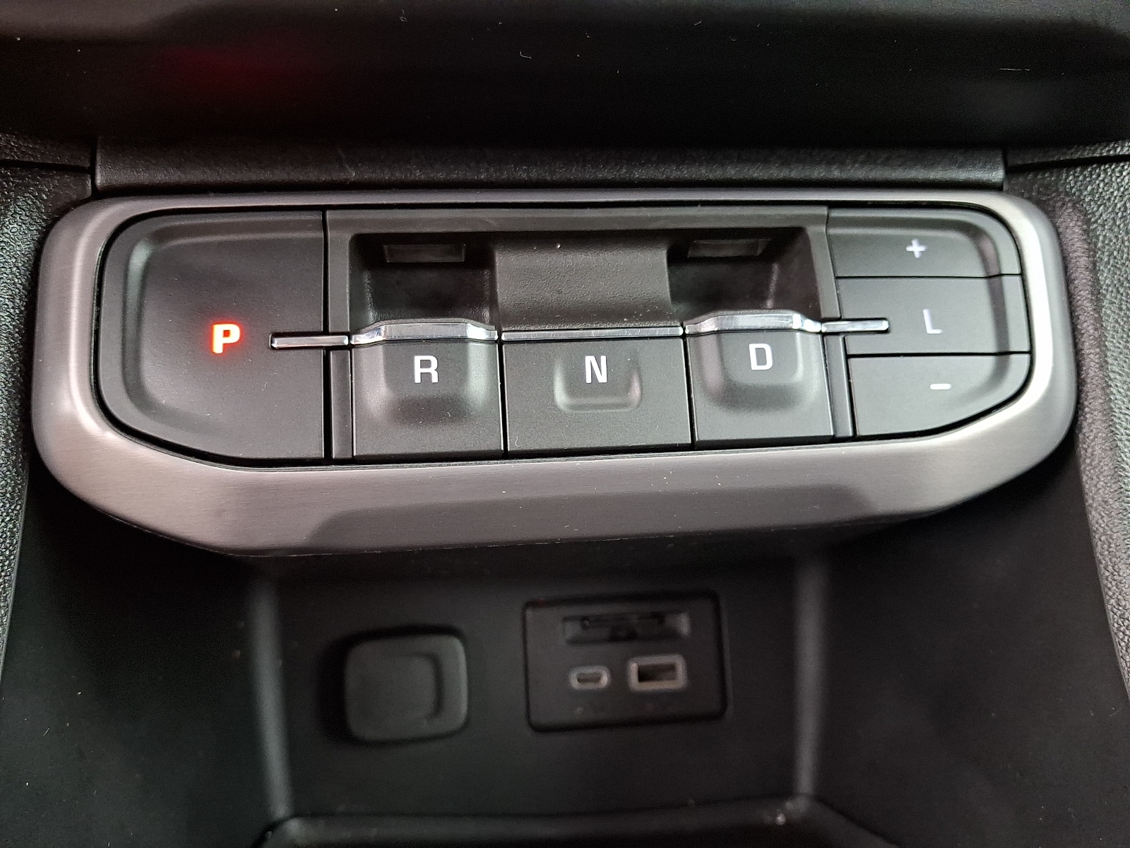 2023 GMC Acadia AT4 - Photo 16