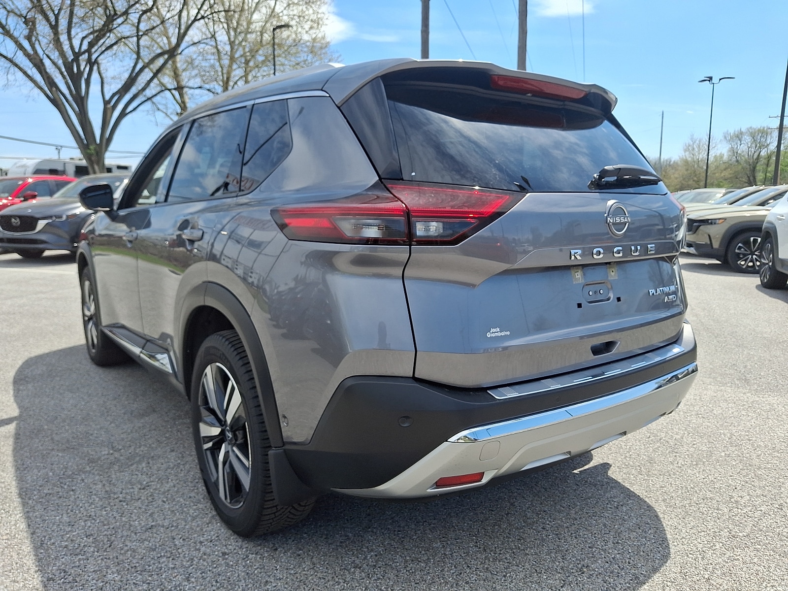 2023 Nissan Rogue Platinum - Photo 6