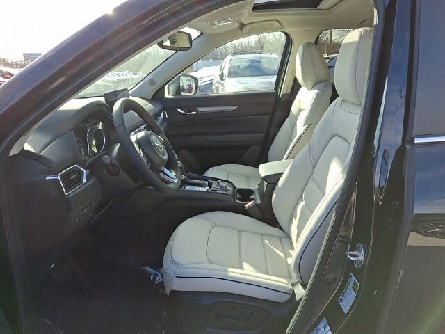 2025 Mazda CX-5 S Preferred package - Photo 13