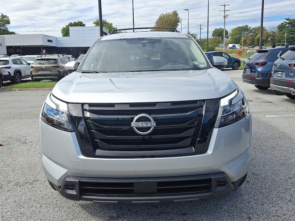 Used 2024 Nissan Pathfinder SV 4WD Sport Utility