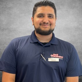 Staff member Hector Soto from ID_ae745b05d7d6