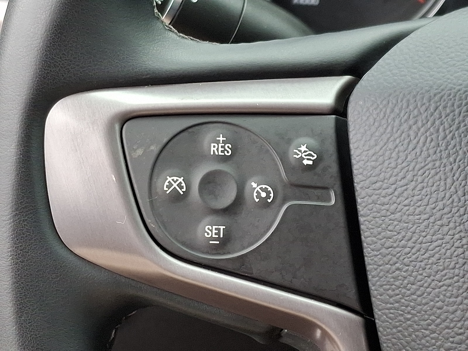 2023 GMC Acadia AT4 - Photo 23