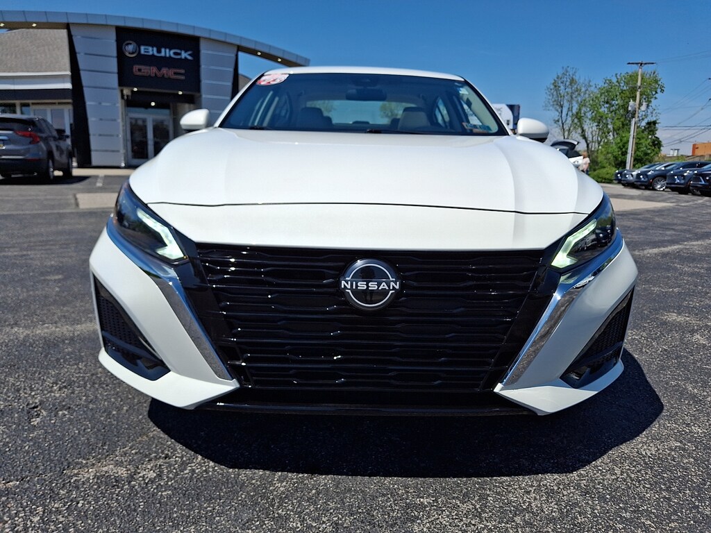 Used 2023 Nissan Altima SL Intelligent AWD Sedan