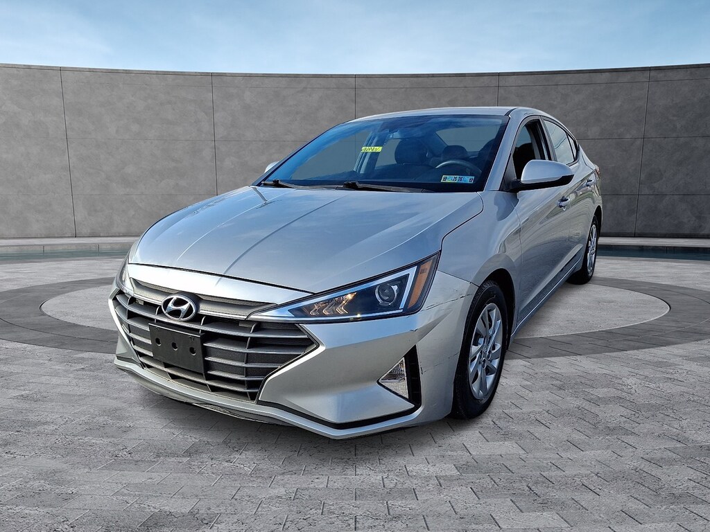 Used 2020 Hyundai Elantra SE Sedan