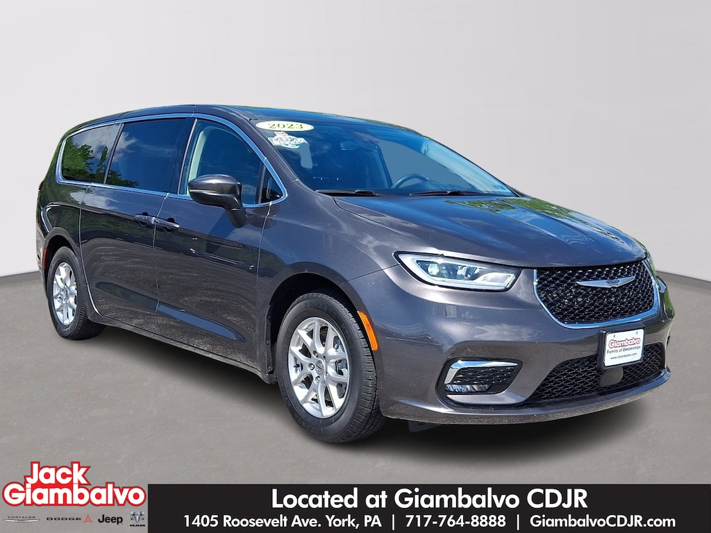 Certified 2023 Chrysler Pacifica Touring L Passenger Van