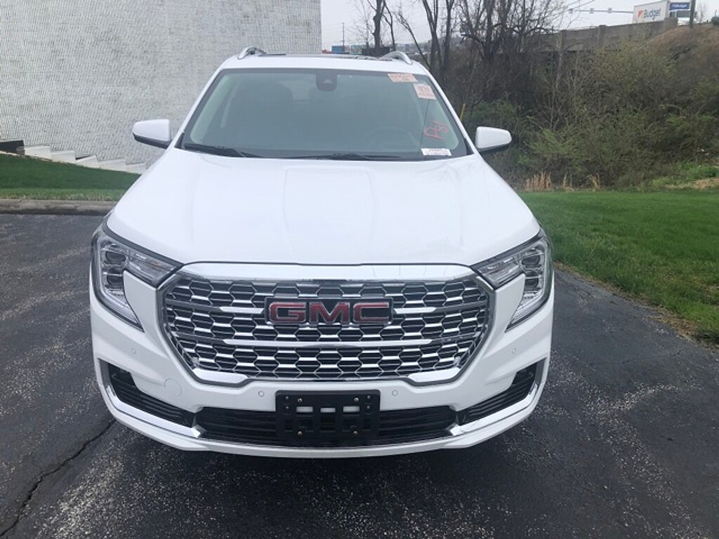 Used 2023 GMC Terrain Denali Sport Utility