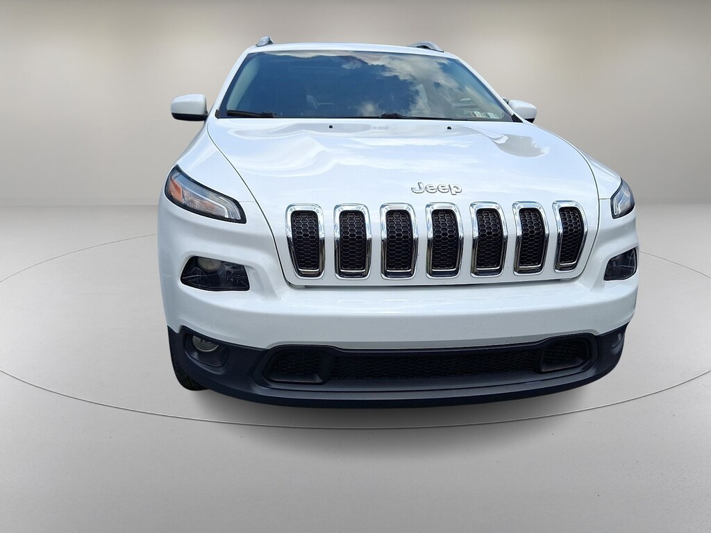 Used 2018 Jeep Cherokee Latitude Plus 4x4 Sport Utility