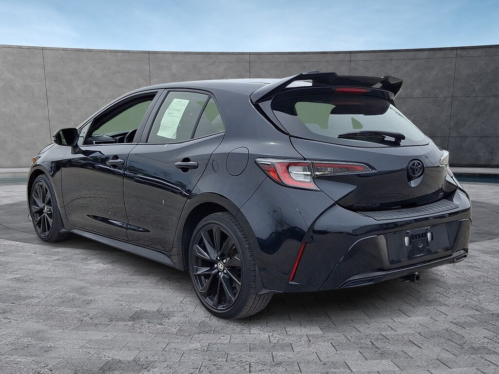 Used 2020 Toyota Corolla Hatchback SE Hatchback