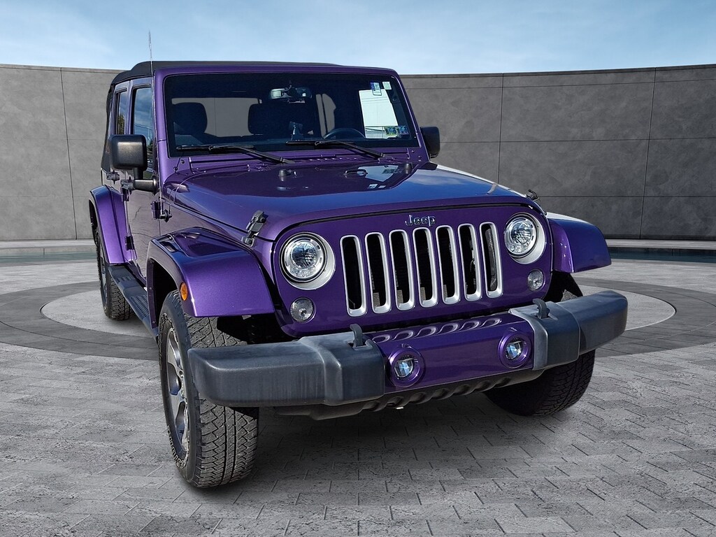 Used 2017 Jeep Wrangler Unlimited Sahara 4x4 Sport Utility