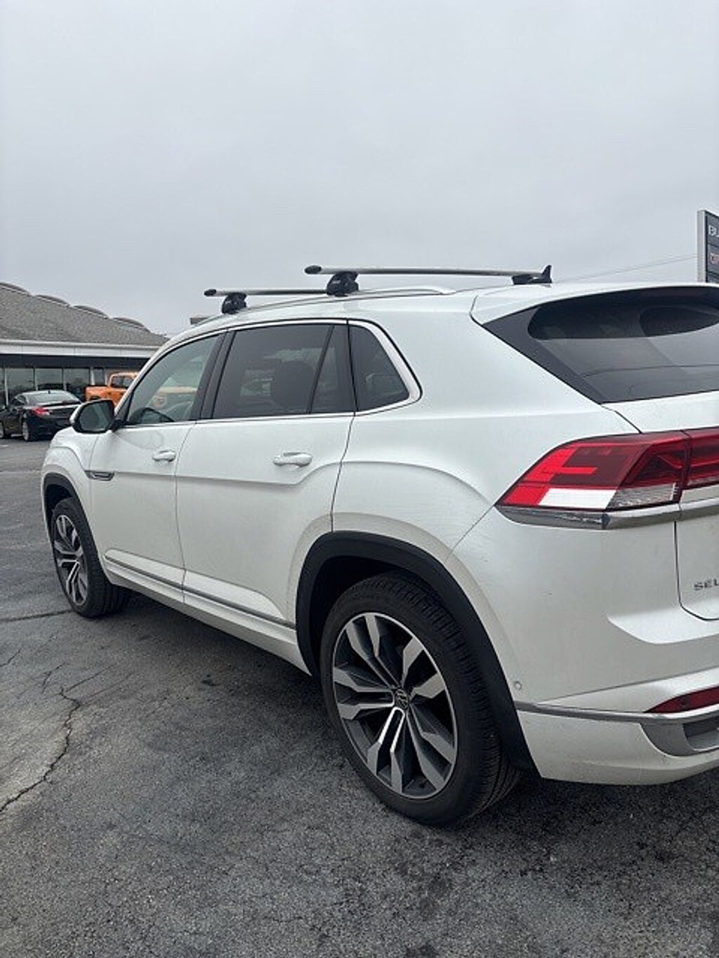 Used 2023 Volkswagen Atlas Cross Sport 3.6L V6 SEL Premium R-Line Sport Utility