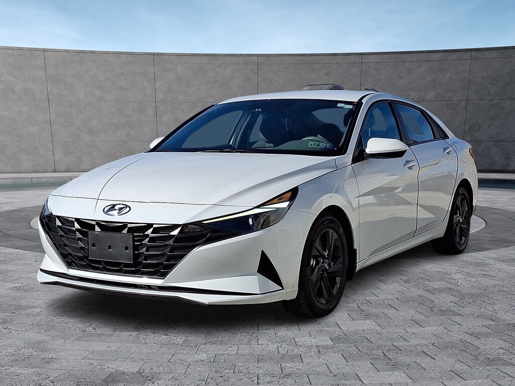 Used 2023 Hyundai Elantra SEL Sedan