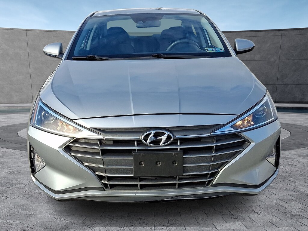 Used 2020 Hyundai Elantra SE Sedan