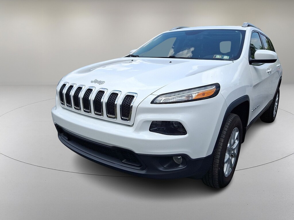 Used 2018 Jeep Cherokee Latitude Plus 4x4 Sport Utility